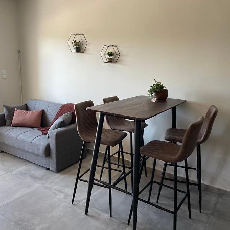 Asterias Apartment Néa Péramos Екстериор снимка