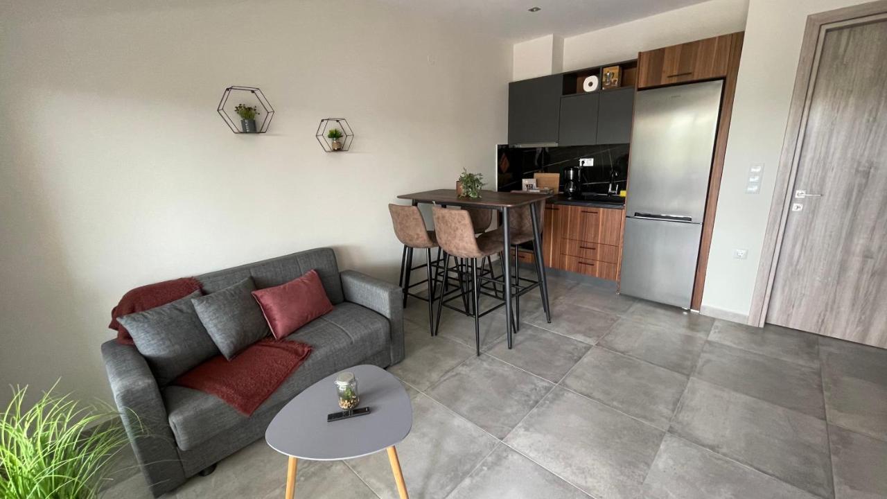 Asterias Apartment Néa Péramos Екстериор снимка